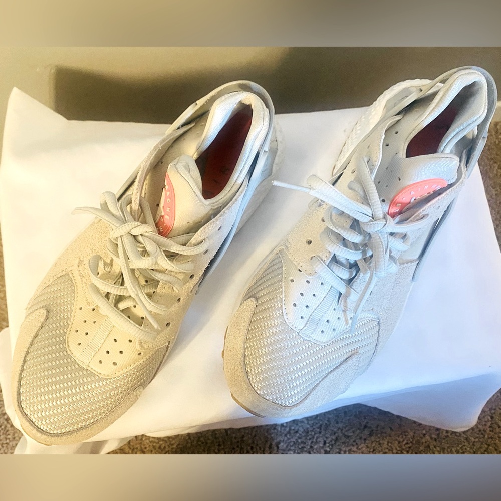 Nike|Huarache| Size 9| Grey